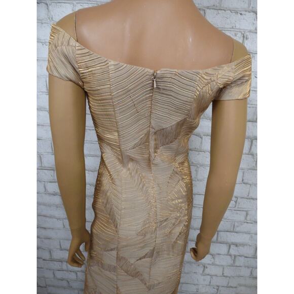 $690 Black Halo Eve Gold Metallic Harrow Off Shoulder Sheath Gown 2 NWT - Picture 14 of 16